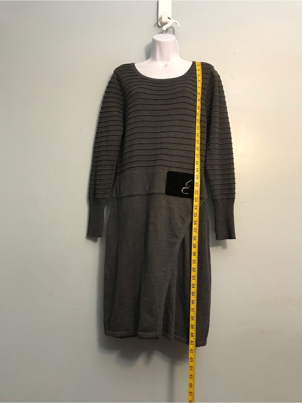 Neiman Marcus Gray Ribbed Knit Scoop Neck Sweater Dress